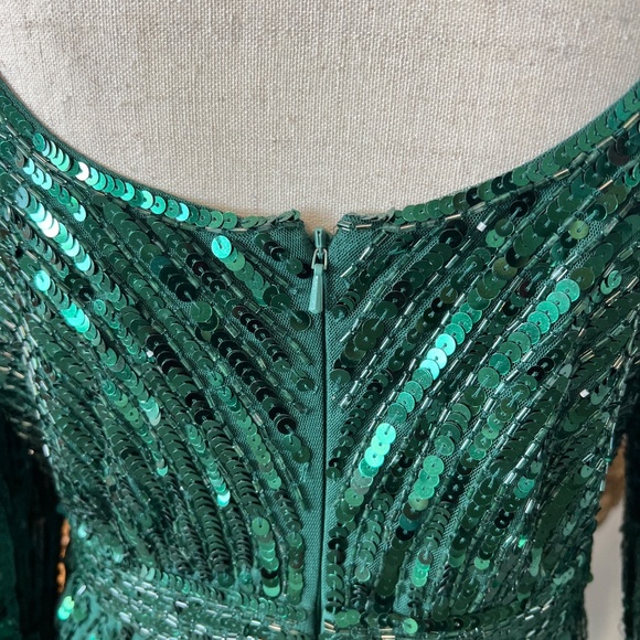 NWT Mac Duggal 5379 [14] Emerald Green Sequined Wrap Maxi Evening Gown Wicked - Picture 7 of 11
